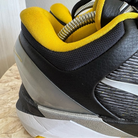 Nike Kobe 7 Supreme Del Sol Men's Black and Yellow Athletic Shoes size 9 - Picture 3 of 12
